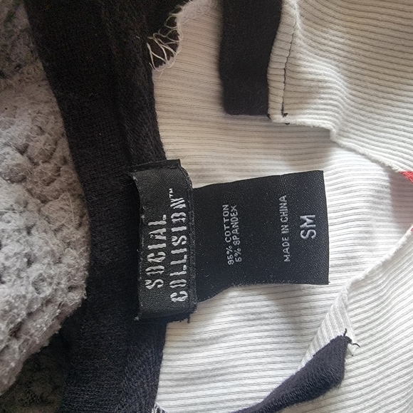 Hot Topic Black and Red Crop Top with Bold Design - Picture 2 of 2